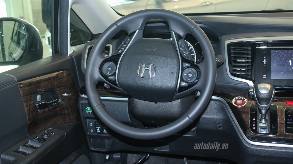 Ảnh chi tiết nội thất Honda Odyssey tại đại lý Honda Odyssey (20).JPG