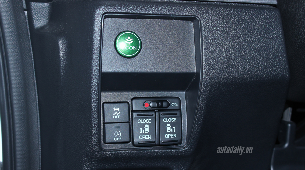 Ảnh chi tiết nội thất Honda Odyssey tại đại lý Honda Odyssey (33).JPG