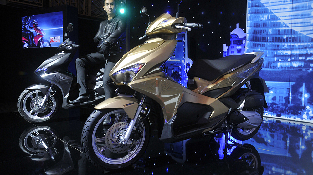 Honda Việt Nam công bố Air Blade hoàn toàn mới, giá không đổi Honda_AB_2015 (1).jpg