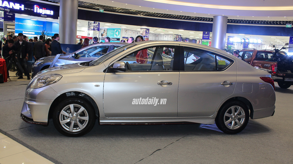 Ngắm xe hơi, chơi trò chơi bóng đá cùng Nissan Việt Nam Nissan  UEFA (12).jpg