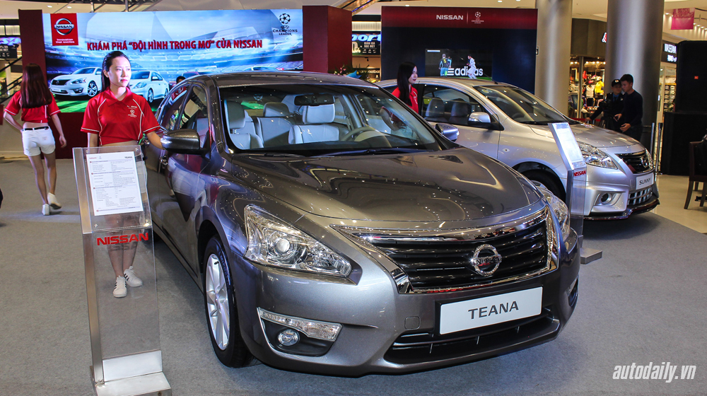 Ngắm xe hơi, chơi trò chơi bóng đá cùng Nissan Việt Nam Nissan  UEFA (5).JPG