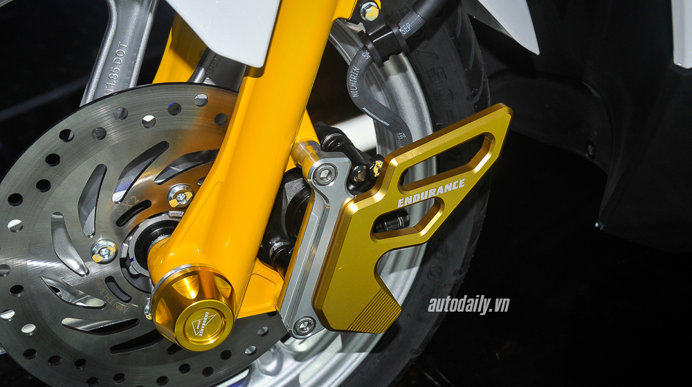 Ảnh chi tiết Honda Air Blade trang bị gói phụ kiện Endurance Racing Honda_AB_Endurance (13).jpg