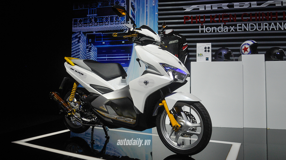 Ảnh chi tiết Honda Air Blade trang bị gói phụ kiện Endurance Racing Honda_AB_Endurance (2).jpg