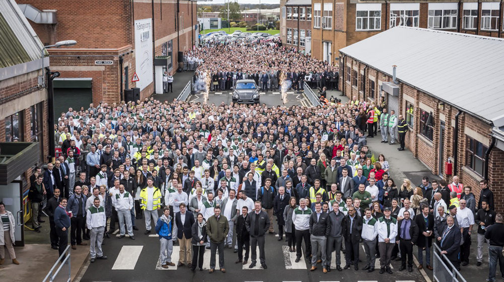 Bentley Bentayga dành cho nữ hoàng Anh quốc xuất xưởng 2015 Bentley Bentayga 1 copy.JPG