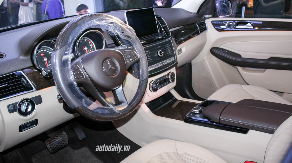 Mercedes GLE và GLE Coupe ra mắt khách hàng Hà Nội Mercedes GLE (8).JPG