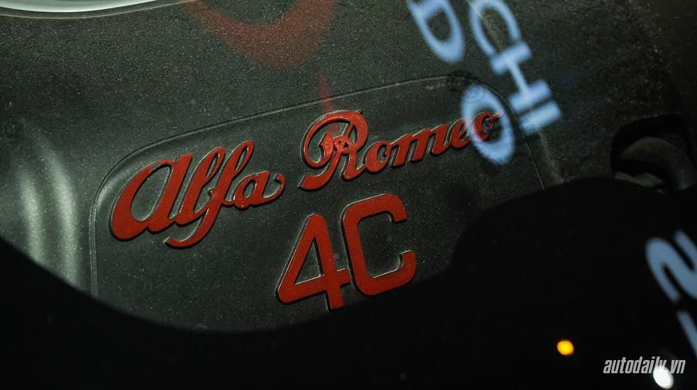 Ảnh chi tiết Alfa Romeo 4C Launch Edition độc nhất Việt Nam Alfa_Romeo_4c (10).jpg