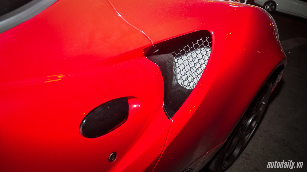 Ảnh chi tiết Alfa Romeo 4C Launch Edition độc nhất Việt Nam Alfa_Romeo_4c (5).jpg