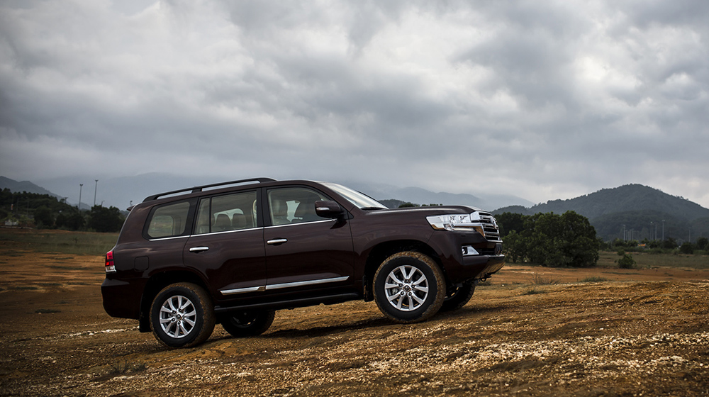 Ảnh chi tiết Toyota Land Cruiser 2015 chính hãng tại Việt Nam Land_Cruiser_2015 (22).jpg