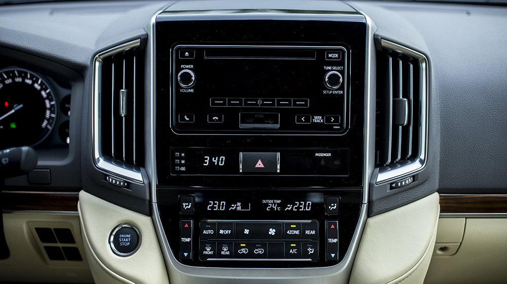 Ảnh chi tiết Toyota Land Cruiser 2015 chính hãng tại Việt Nam Land_Cruiser_2015 (5).jpg