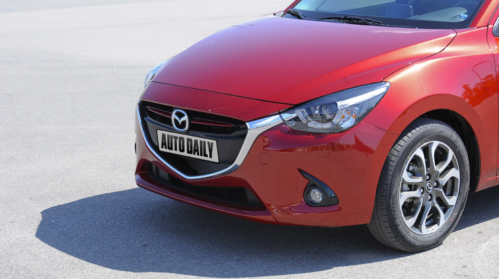 Đánh giá Mazda2: “Chuẩn” xe đi phố Mazda2 (29).jpg