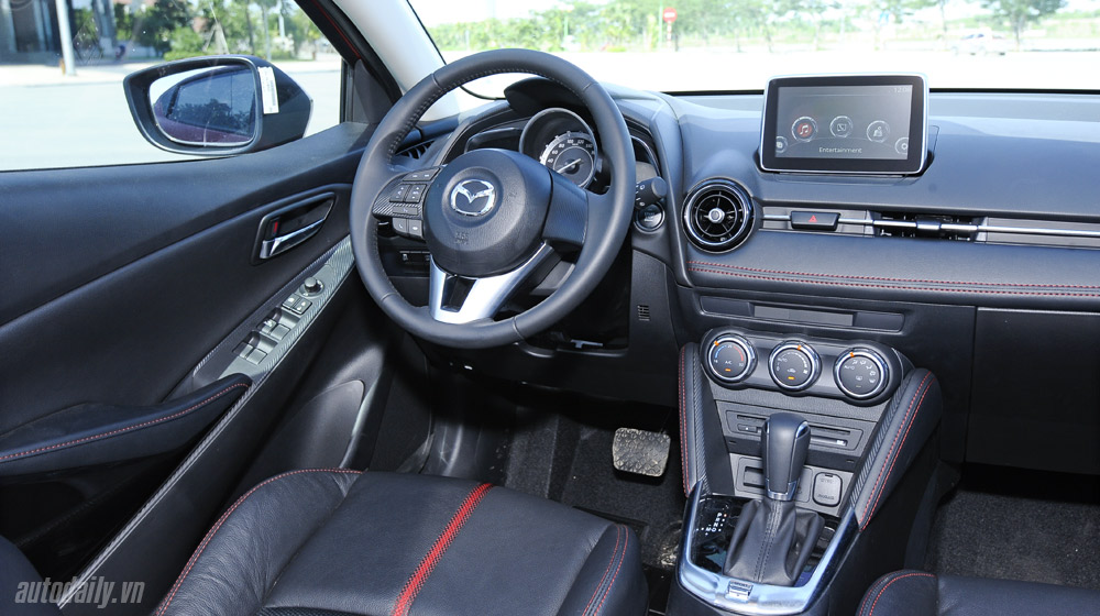 Đánh giá Mazda2: “Chuẩn” xe đi phố Mazda2 (56).jpg