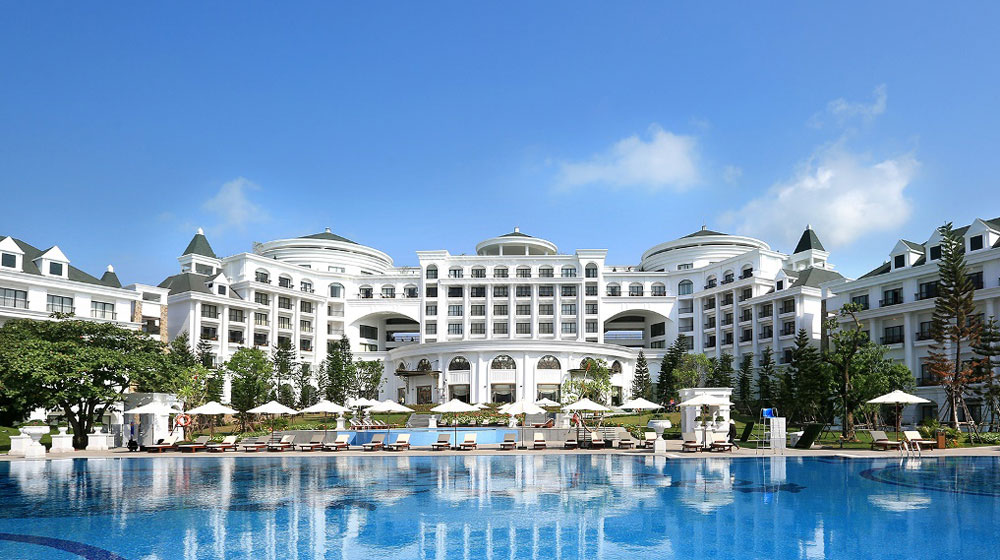 Chiếc xe Mercedes thứ 15 được bàn giao cho hệ thống khu nghỉ dưỡng Vinpearl mercedes-vinpearl (2).jpg