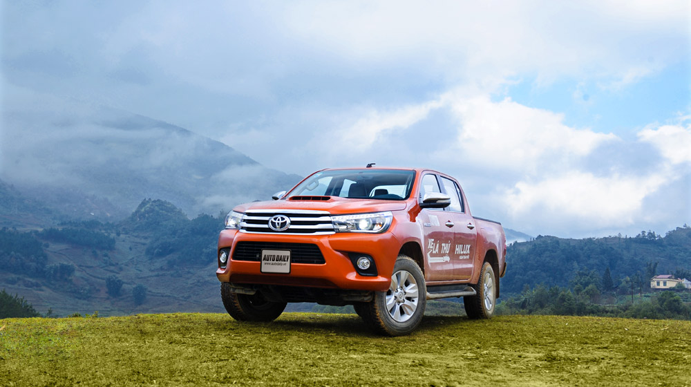 Đánh giá Toyota Hilux 3.0AT 2015: Vượt lên khái niệm xe bán tải Hilux trip (12).jpg