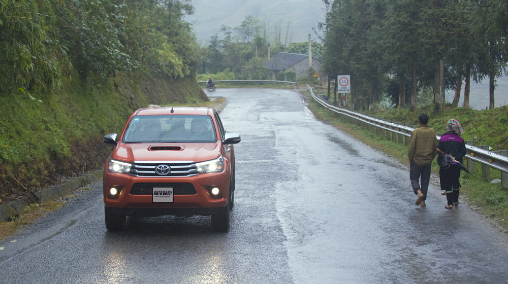 “Rủ” Toyota Hilux đi “nếm” sương Sa Pa Hilux trip (25).jpg