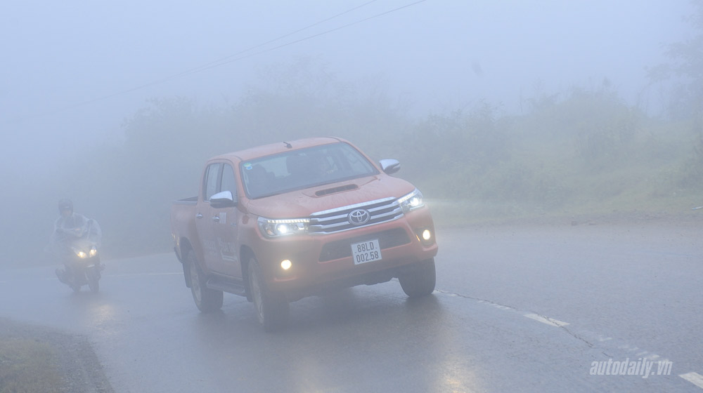 “Rủ” Toyota Hilux đi “nếm” sương Sa Pa Hilux trip (3).jpg