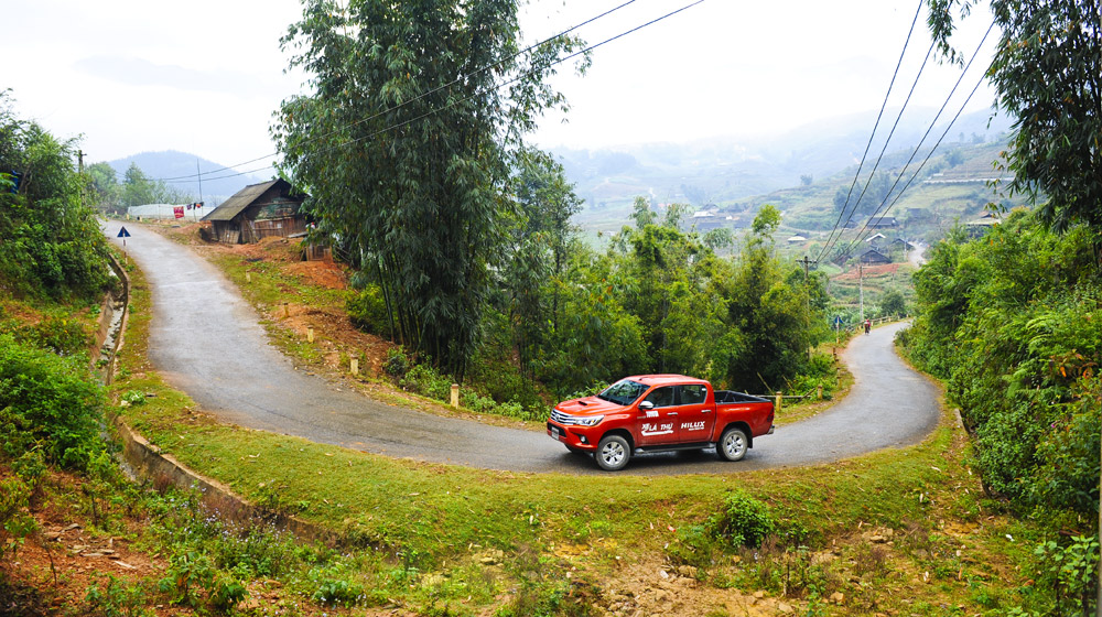 Cùng Toyota Hilux “thưởng thức” văn hóa vùng cao Hilux trip (8).jpg