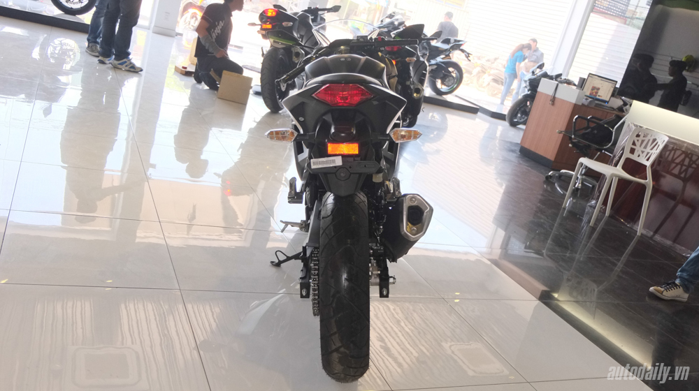 Kawasaki Ninja 300 ABS 2016 đầu tiên về Việt Nam Kawasaki_Ninja_300_ABS_2016 (15).jpg
