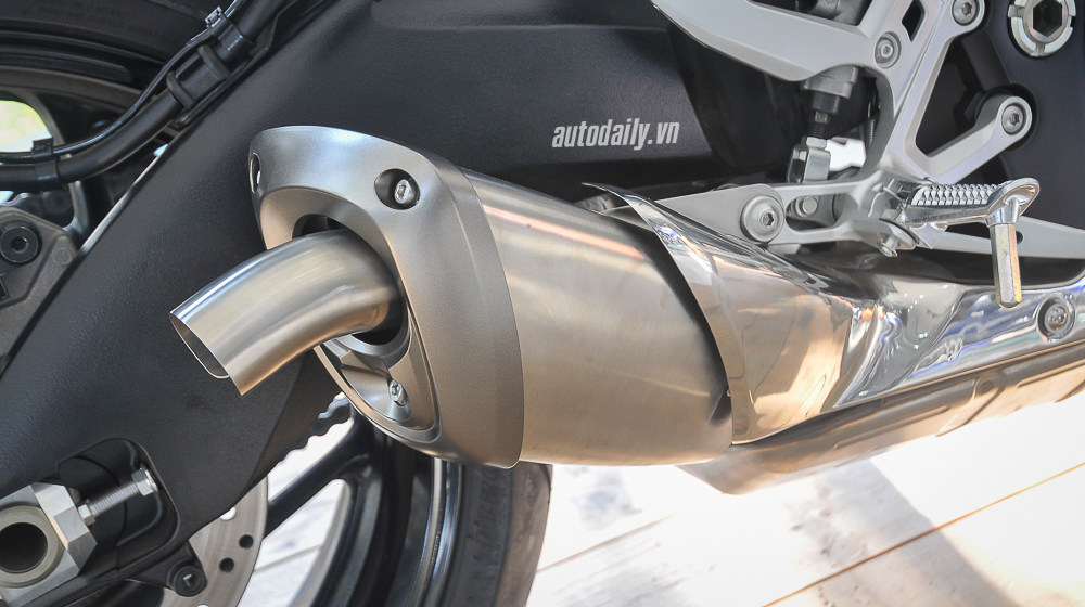 Chi tiết Suzuki GSX-S1000 ABS chính hãng vừa về Việt Nam Suzuki_GSX_S1000 (4).jpg