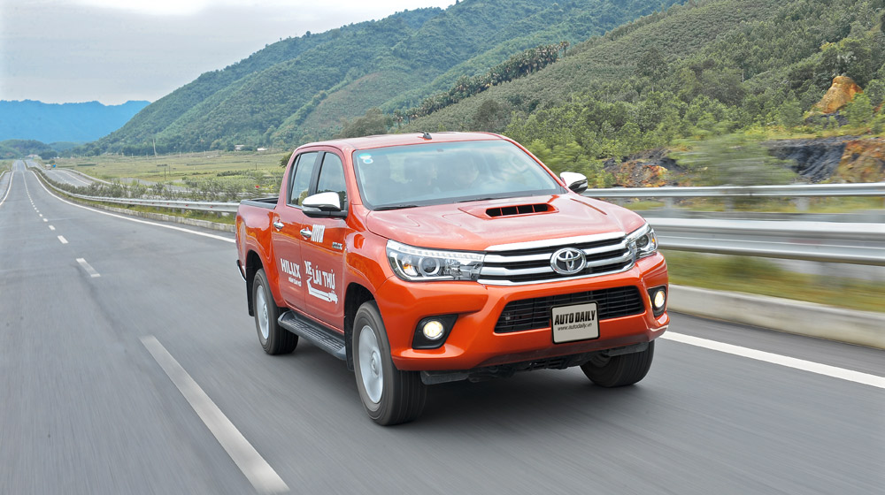 Toyota HiLux 2015 review  CarsGuide