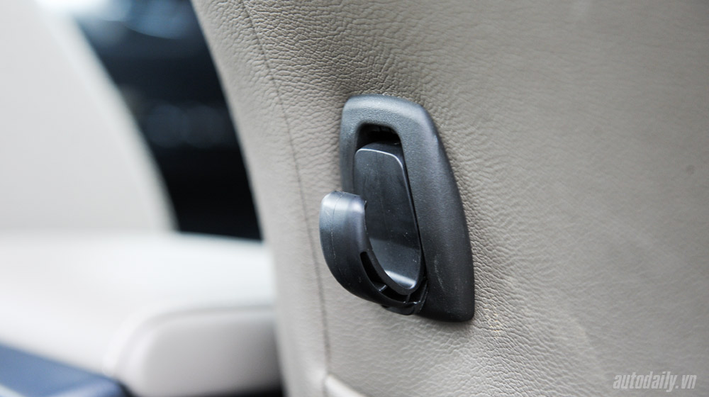 Đánh giá Toyota Hilux 3.0AT 2015: Vượt lên khái niệm xe bán tải Toyota Hilux test (45).jpg