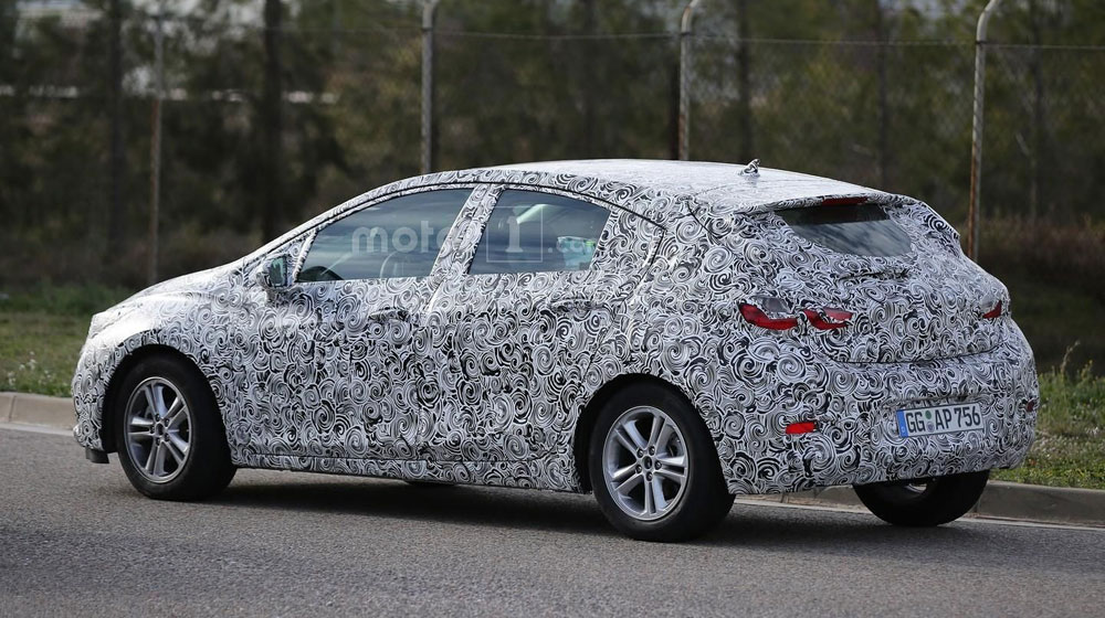 Chevrolet Cruze 2017 hatchback lộ diện trên đường thử chevrolet-cruze-hatchback (2).jpg