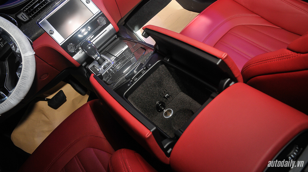 Ảnh chi tiết Maserati Quattroporte chính hãng đầu tiên tại Việt Nam Maserati_Quattroporte (14).jpg