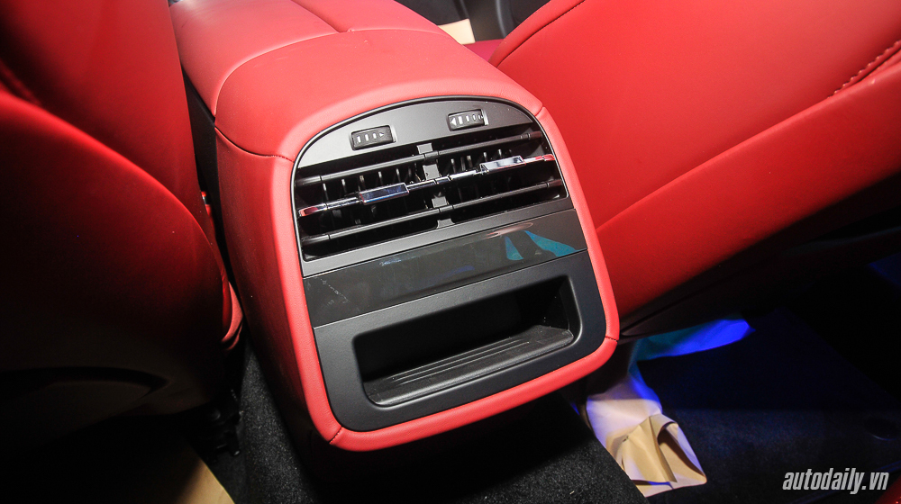 Ảnh chi tiết Maserati Quattroporte chính hãng đầu tiên tại Việt Nam Maserati_Quattroporte (15).jpg