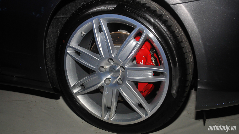 Ảnh chi tiết Maserati Quattroporte chính hãng đầu tiên tại Việt Nam Maserati_Quattroporte (18).jpg