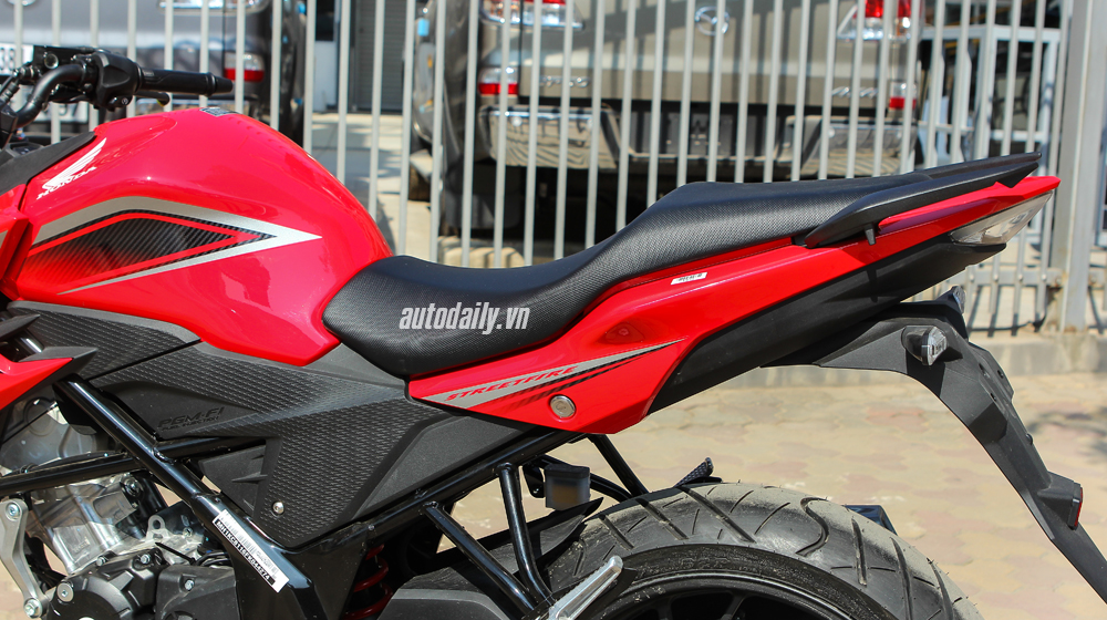 Soi chi tiết Honda CB150R 2016 đầu tiên về Việt Nam Honda CB150R 2016 (10).JPG