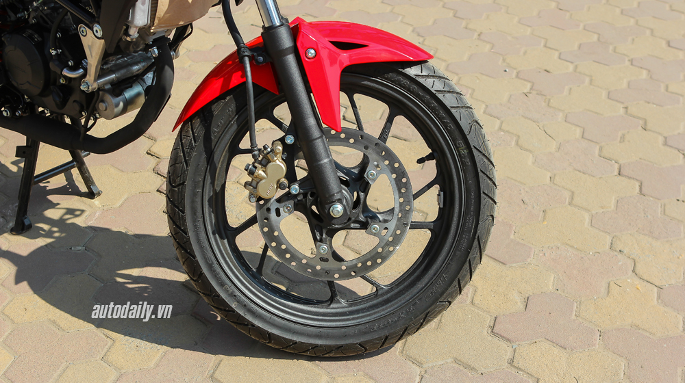 Soi chi tiết Honda CB150R 2016 đầu tiên về Việt Nam Honda CB150R 2016 (17).JPG