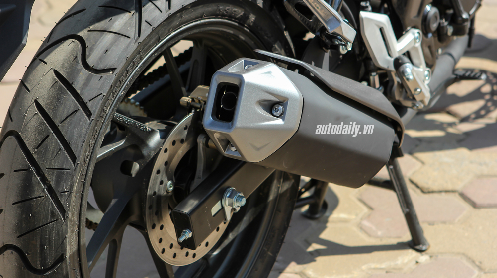 Soi chi tiết Honda CB150R 2016 đầu tiên về Việt Nam Honda CB150R 2016 (20).JPG