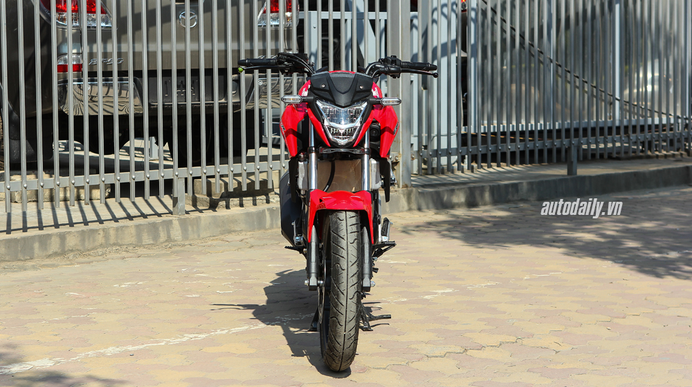 Soi chi tiết Honda CB150R 2016 đầu tiên về Việt Nam Honda CB150R 2016 (3).JPG