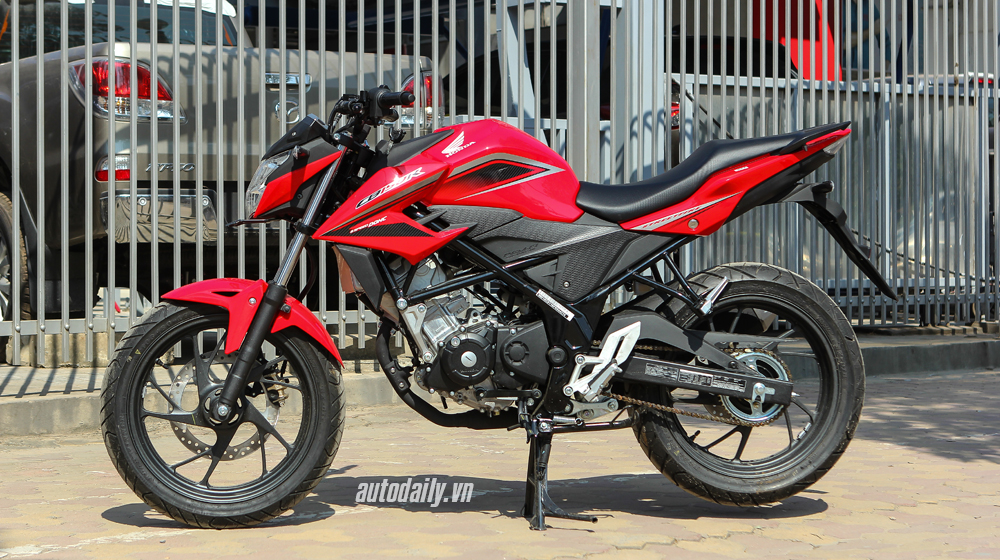 Soi chi tiết Honda CB150R 2016 đầu tiên về Việt Nam Honda CB150R 2016 (4).jpg