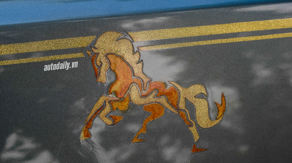 Rolls-Royce Phantom EWB mang logo 