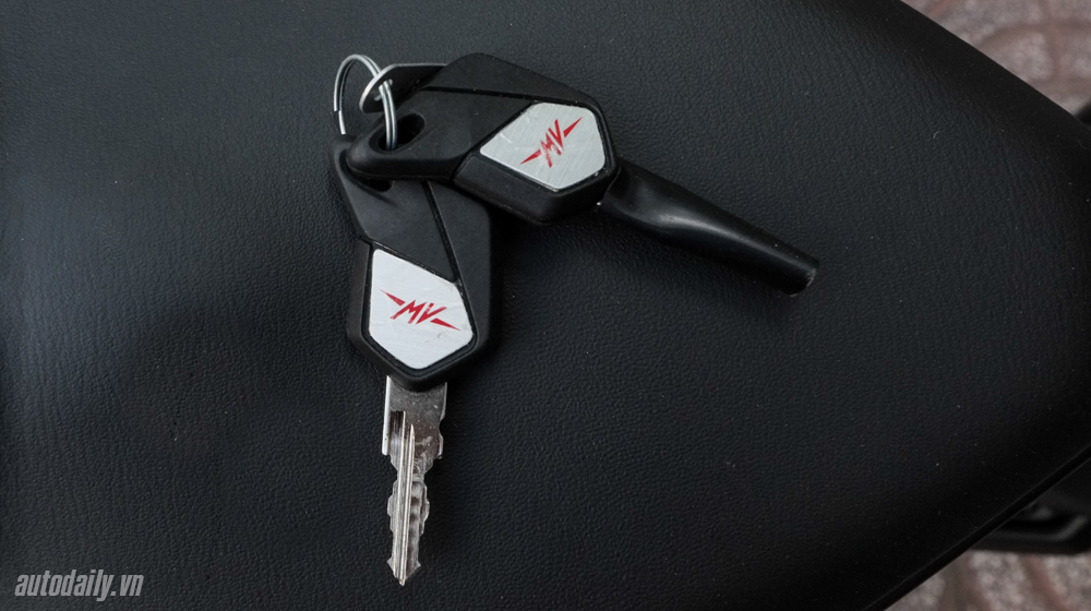 Cận cảnh MV Agusta Dragster 800RR 2015 MV_Agusta_Dragster_800RR_2015 (26).jpg