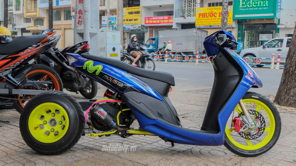Ngắm chiếc Yamaha Mio độ cực chất tại Sài Gòn Mio (16).jpg