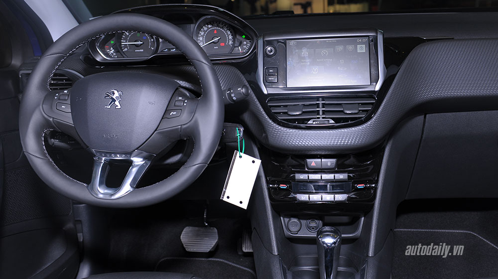 Peugeot 208 bản “cải tiến” ra mắt thị trường Việt Peugeot-208-4.jpg