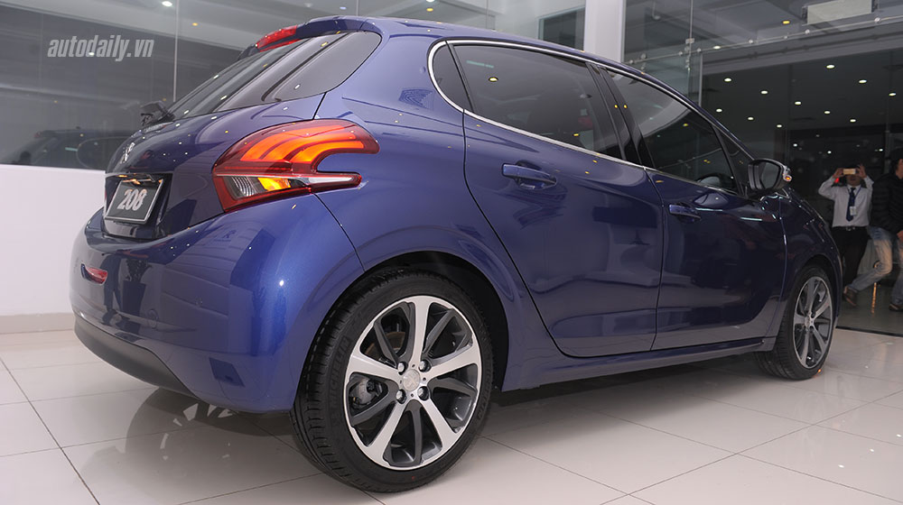 Peugeot 208 bản “cải tiến” ra mắt thị trường Việt Peugeot-208.jpg