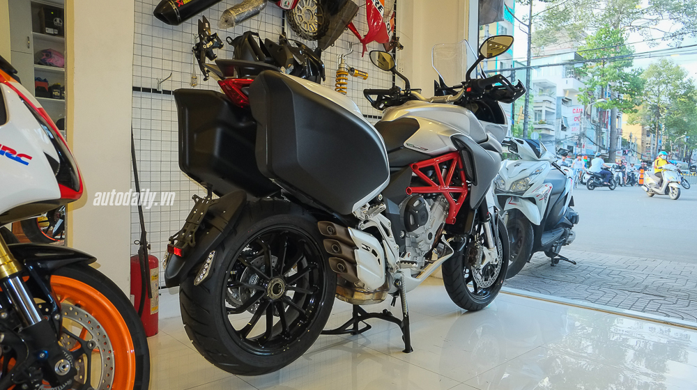 Ảnh chi tiết MV Agusta Turismo Veloce 800 Edition 1 tại Việt Nam MV_Agusta_Turismo_Veloce_800_Lusso (12).jpg