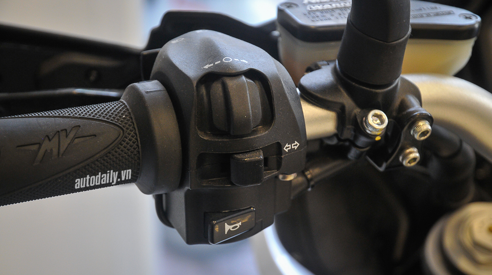 Ảnh chi tiết MV Agusta Turismo Veloce 800 Edition 1 tại Việt Nam MV_Agusta_Turismo_Veloce_800_Lusso (4).jpg