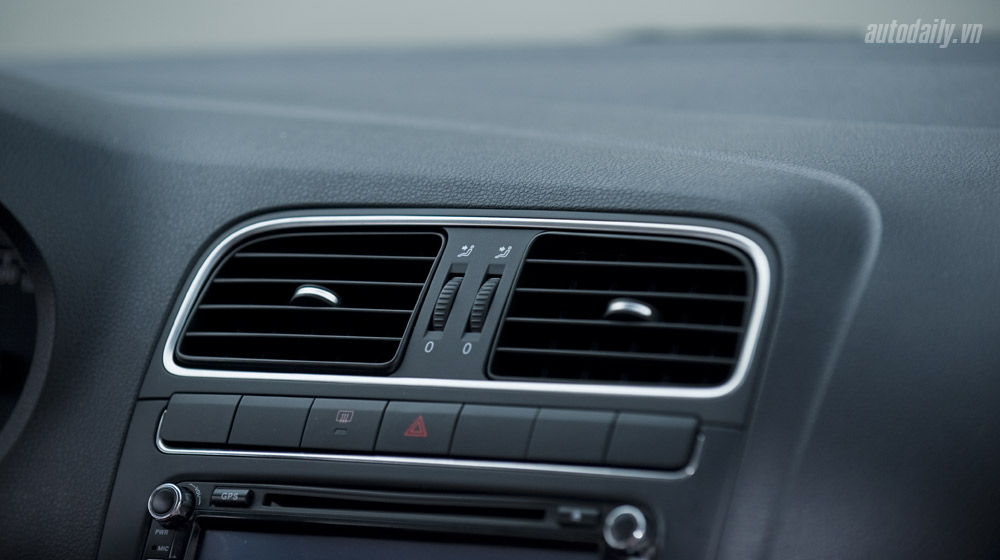 Đánh giá Volkswagen Polo: Sedan đậm “chất” Đức Volkswagen-Polo-Sedan-Test-Drive (25).jpg