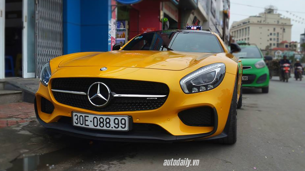 Mercedes-AMG GT S Edition 1 thứ 2 ra biển trắng tại Việt Nam mercedes AMG GT S (2).jpg
