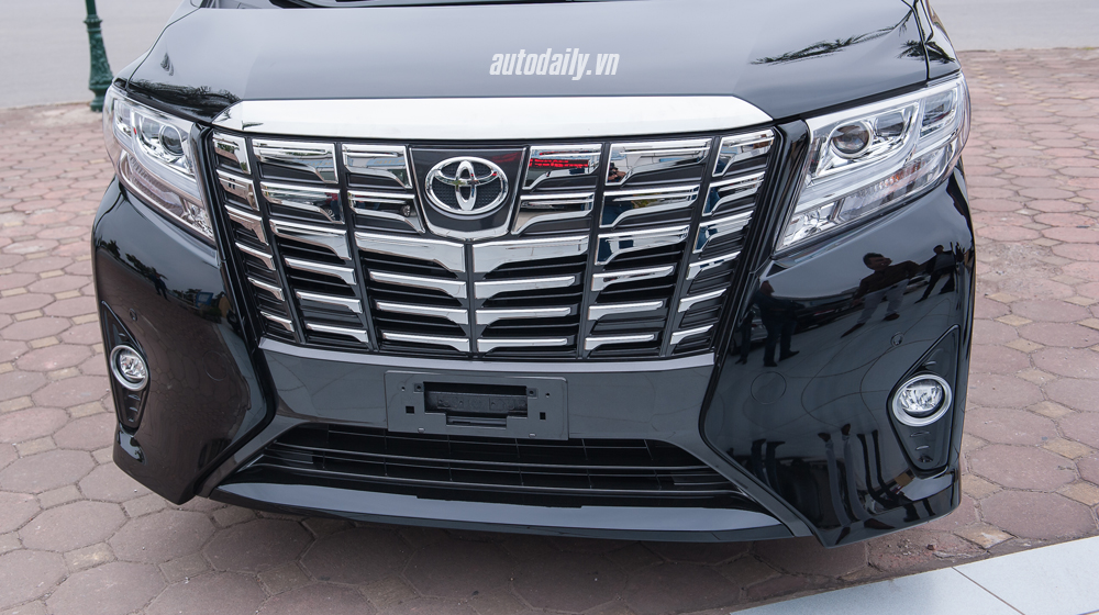 Soi chi tiết “chuyên cơ mặt đất” Toyota Alphard 2016 tại Hà Nội Toyota Alphard 2016 (12).jpg