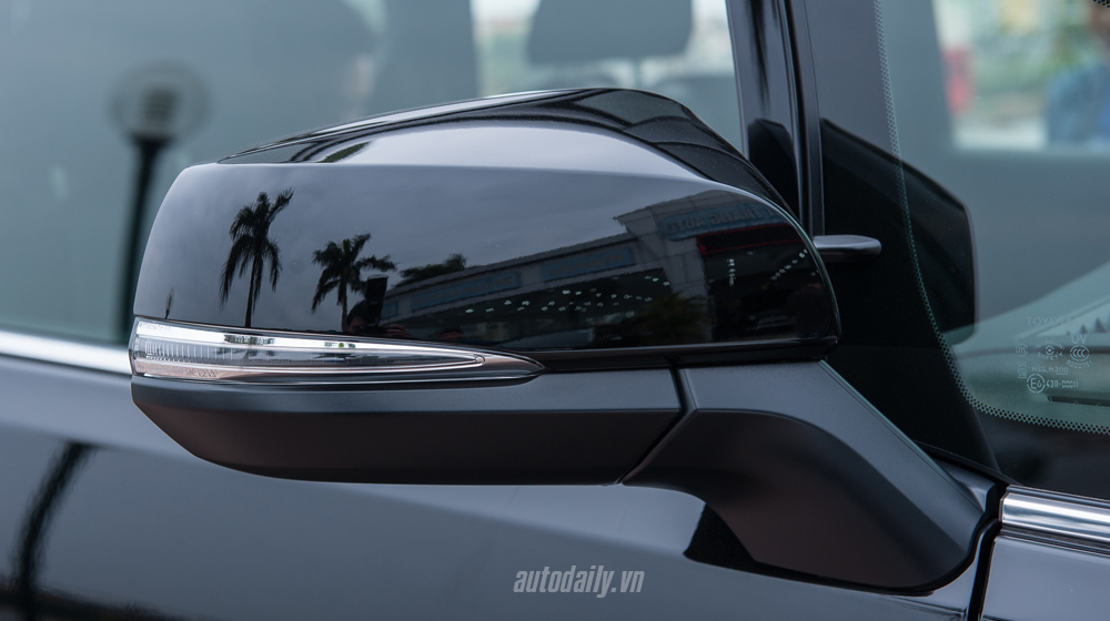 Ảnh chi tiết ngoại thất Toyota Alphard 2016 tại Hà Nội Toyota Alphard 2016 (16).jpg