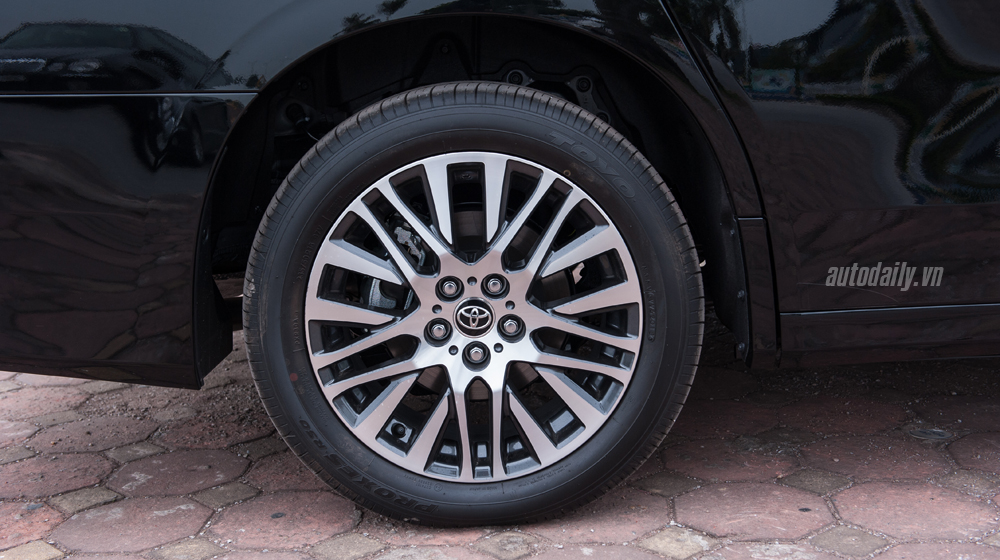 Ảnh chi tiết ngoại thất Toyota Alphard 2016 tại Hà Nội Toyota Alphard 2016 (17).jpg