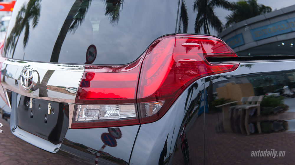 Ảnh chi tiết ngoại thất Toyota Alphard 2016 tại Hà Nội Toyota Alphard 2016 (19).jpg