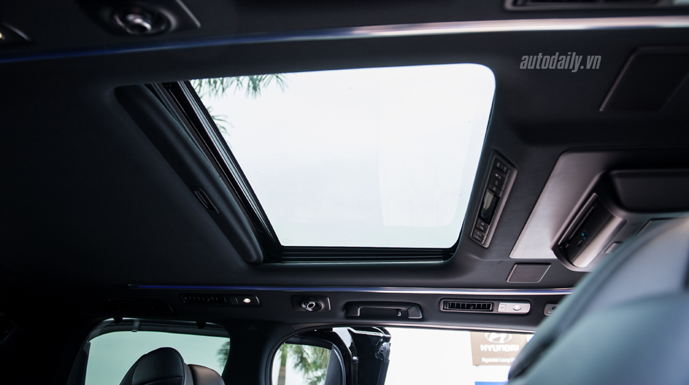 Ảnh chi tiết nội thất Toyota Alphard 2016 tại Hà Nội Toyota Alphard 2016 (2).jpg