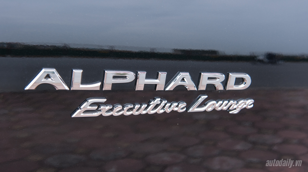 Ảnh chi tiết ngoại thất Toyota Alphard 2016 tại Hà Nội Toyota Alphard 2016 (20).jpg