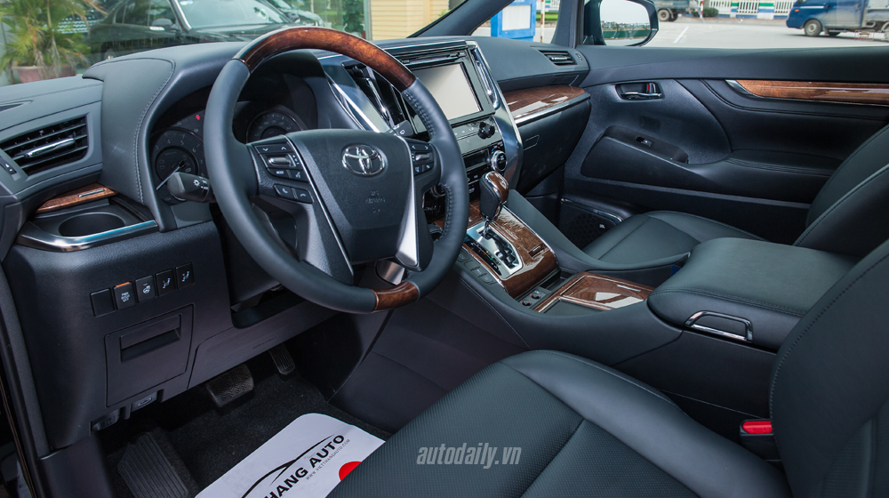 Ảnh chi tiết nội thất Toyota Alphard 2016 tại Hà Nội Toyota Alphard 2016 (22).jpg