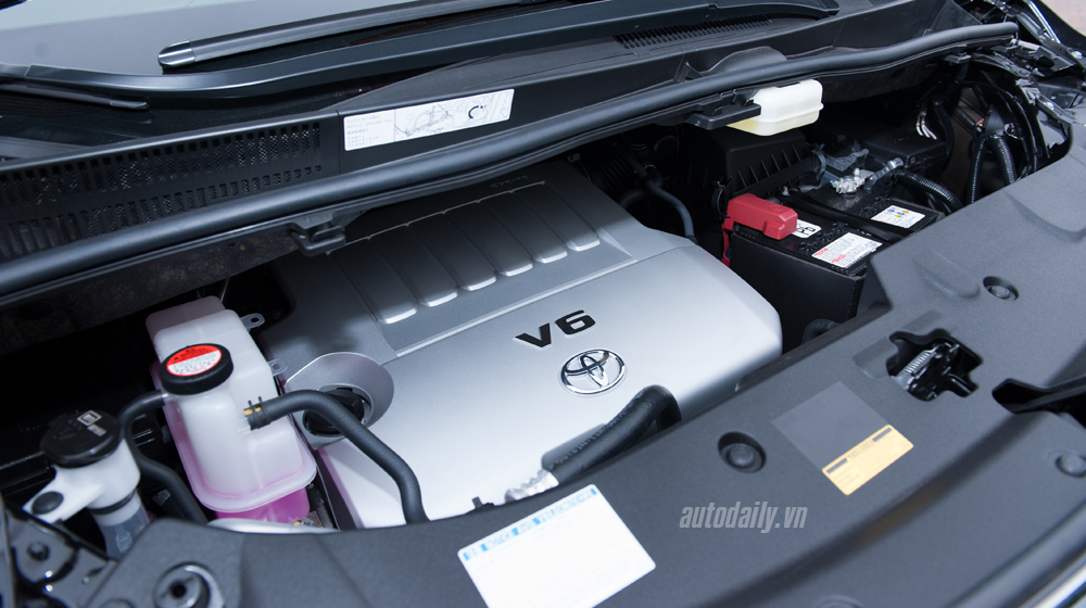 Soi chi tiết “chuyên cơ mặt đất” Toyota Alphard 2016 tại Hà Nội Toyota Alphard 2016 (7).jpg